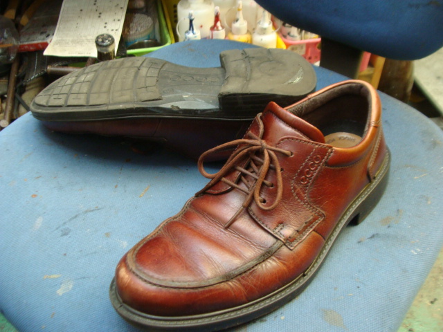 オールソール修理　11500円＋消費税　Ecco　エコー紳士革靴　のサムネイル