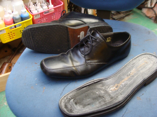 紳士革靴　ソール剥がれ再接着修理のサムネイル