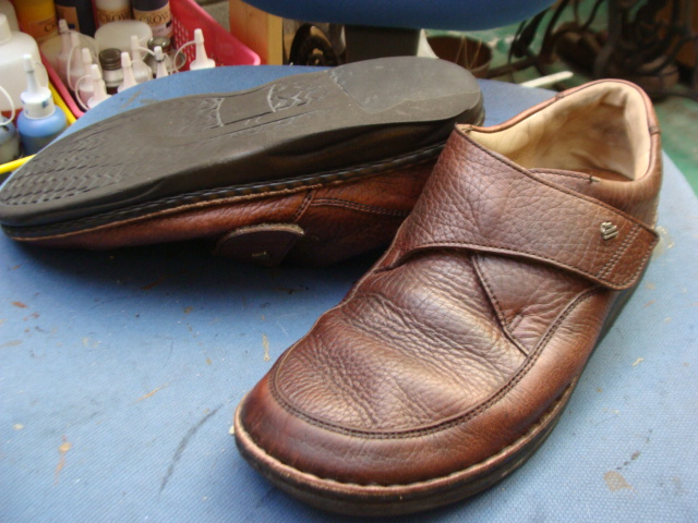 Finn　フィンのコンフォート紳士靴　かかと部分修理しますのサムネイル