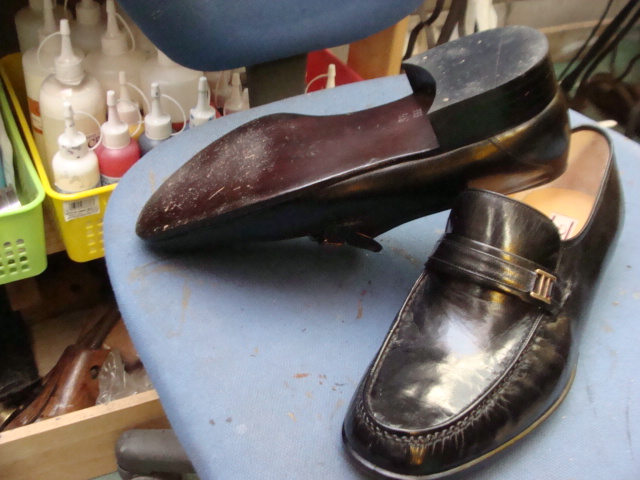 紳士革靴　スリッポン　革ソールにハーフソール補強します。のサムネイル