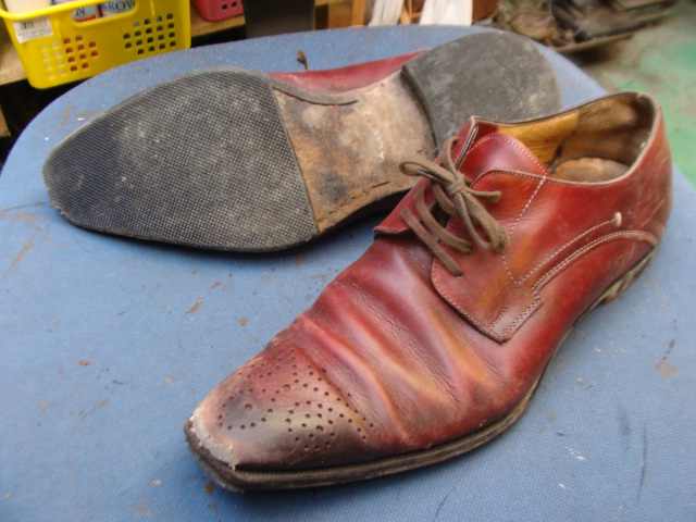 紳士革靴　かかとゴム交換とハーフソール補強交換のサムネイル